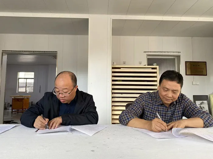 黃山學(xué)院藝術(shù)學(xué)院和我們簽合同建實習(xí)基地